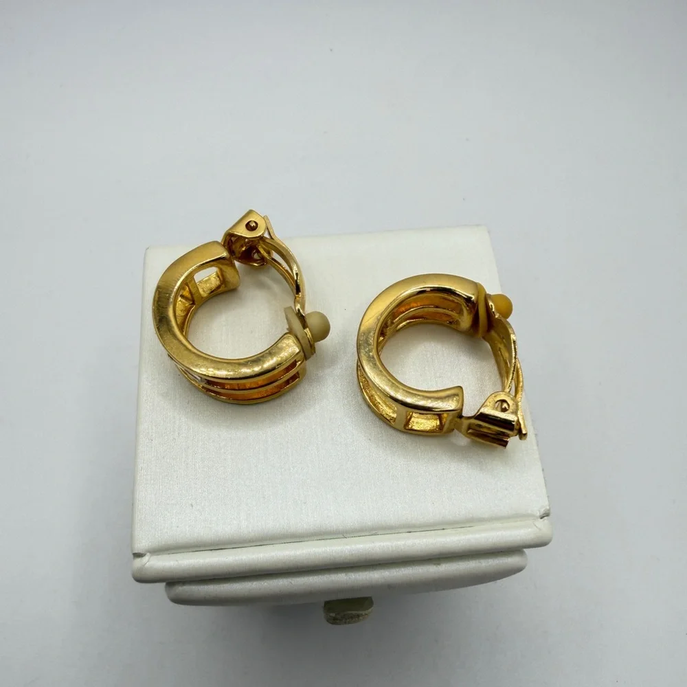 Vintage Givenchy Gold Tone‎ 
